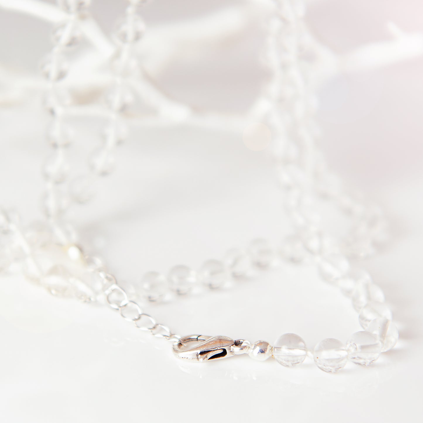 Rock crystal necklace – hand-knotted with love