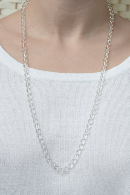 Rock crystal necklace – hand-knotted with love